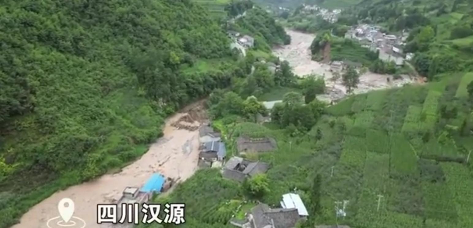 四川雅安暴雨已致8人遇难