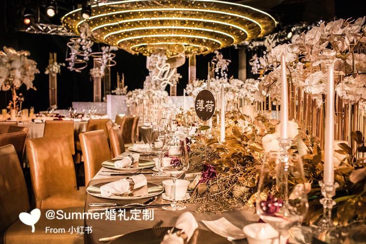 澳彩图库资料心水图片大全:抢手捧花求婚跪错人