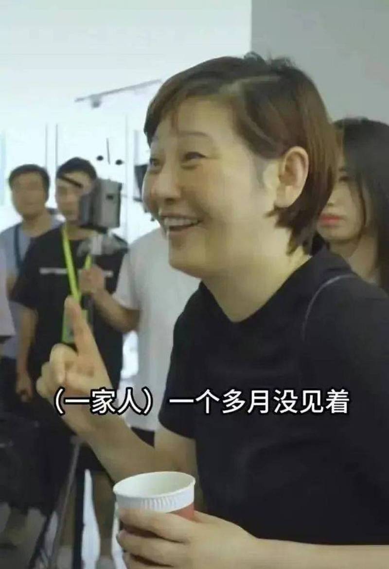 2025新奥资料正版大全和冯小刚养女高中毕业与冯小刚收养的女儿