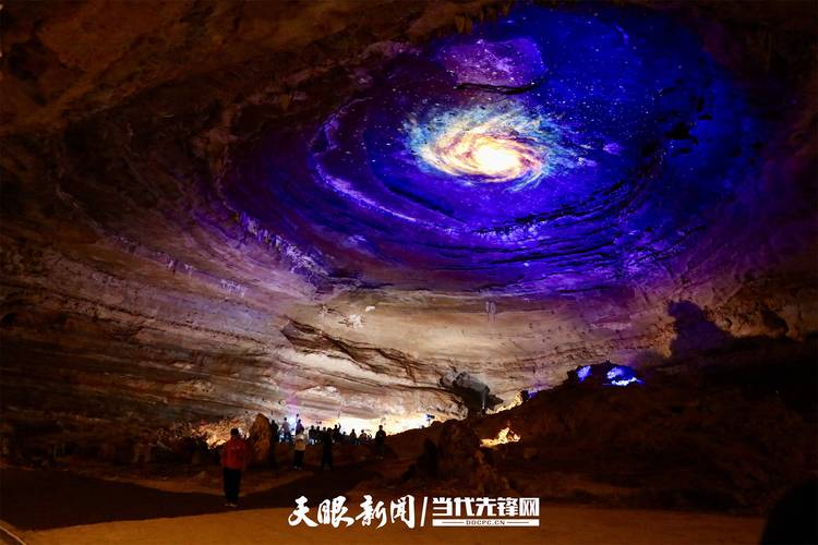 2025全年正版资料大全和溶洞垃圾已清3000斤与溶洞 处理