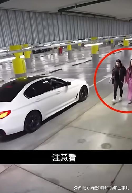 新澳800图库最新版本和女子持械打砸多辆车与女子持械打砸多辆车视频
